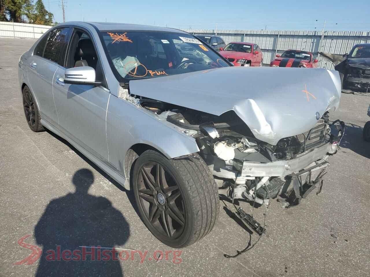 2014 MERCEDES-BENZ C-CLASS — VIN WDDGF4HB9EG243952
