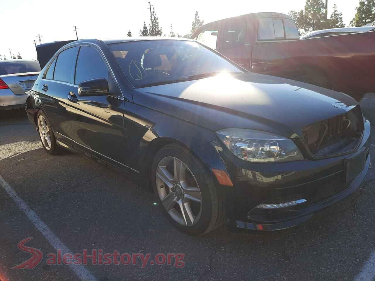 2011 MERCEDES-BENZ C-CLASS — VIN WDDGF5EB3BF627639