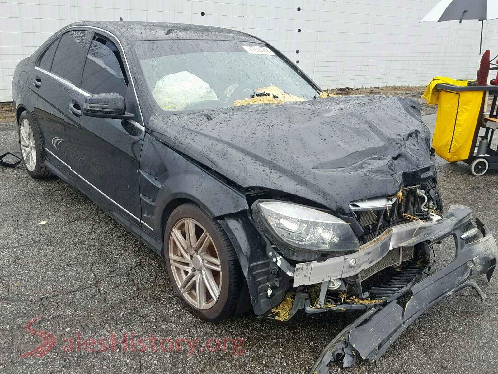 2011 MERCEDES-BENZ C CLASS — VIN WDDGF5EBXBR163652
