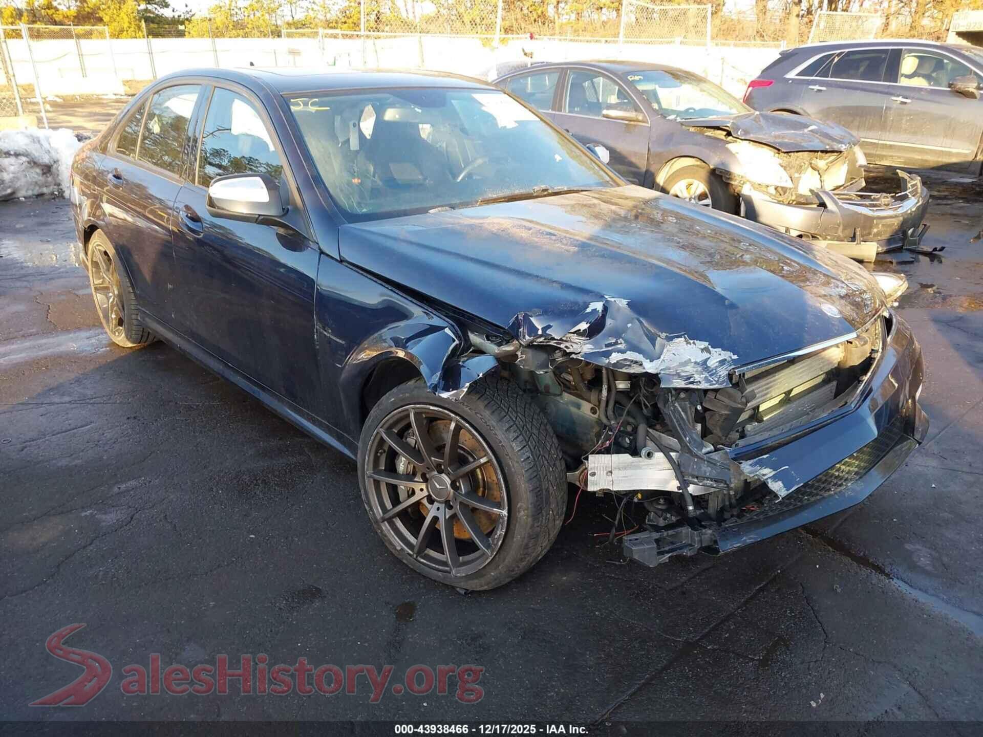 2013 MERCEDES-BENZ C 63 AMG — VIN WDDGF7HB3DA838251