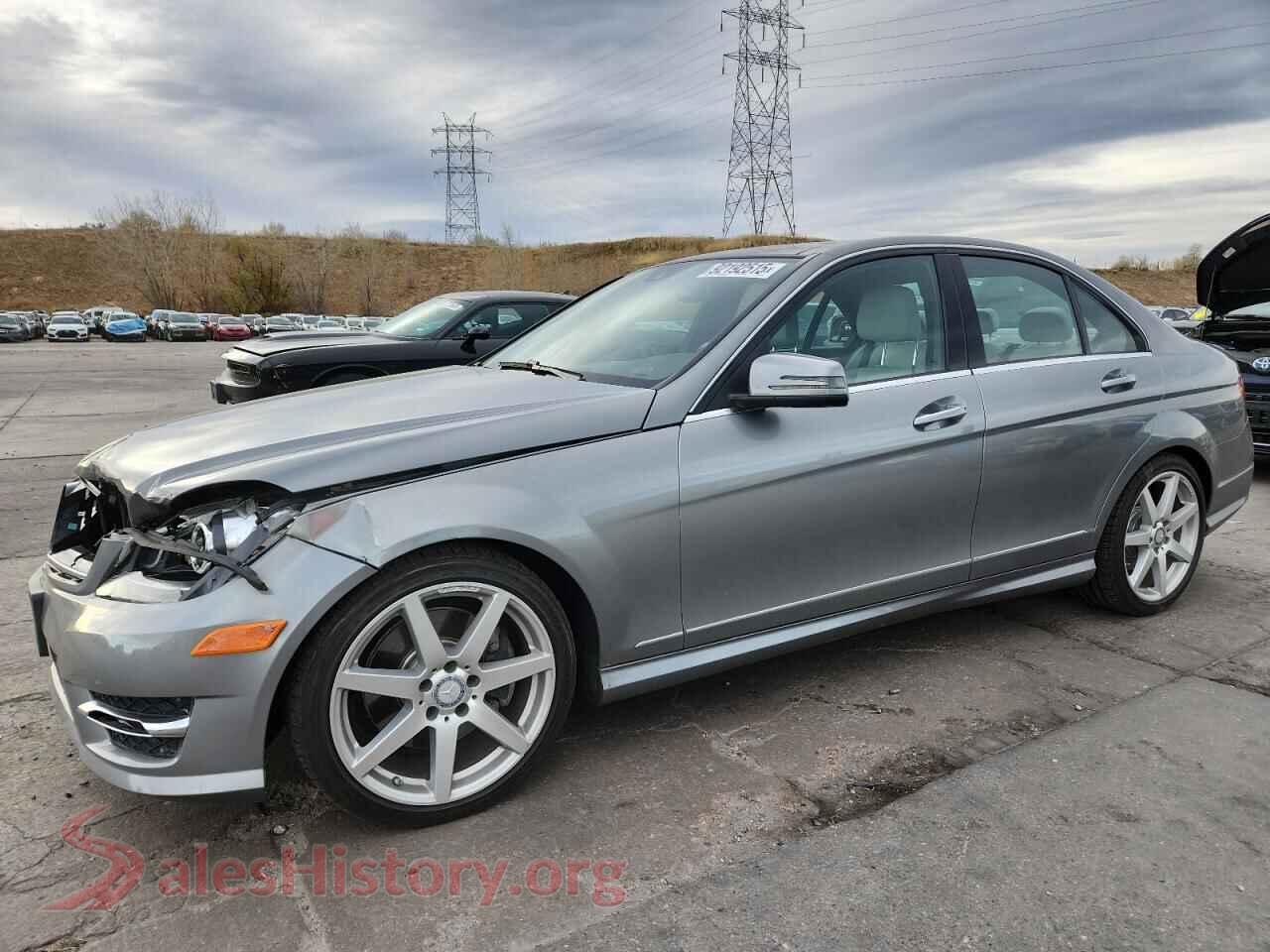 2014 MERCEDES-BENZ C-CLASS — VIN WDDGF8AB1ER320013