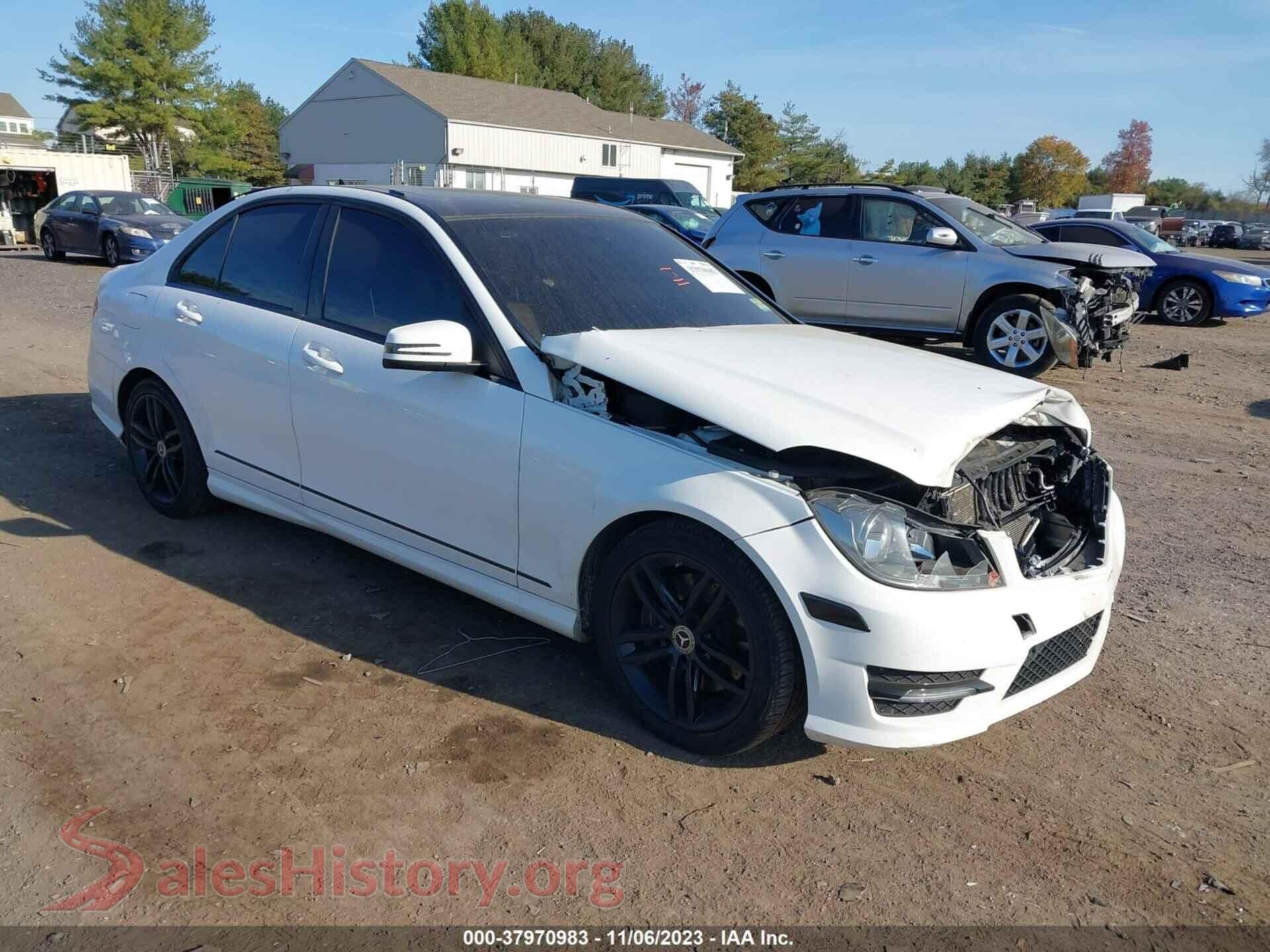 2014 MERCEDES-BENZ C-CLASS — VIN WDDGF8AB4EA957332