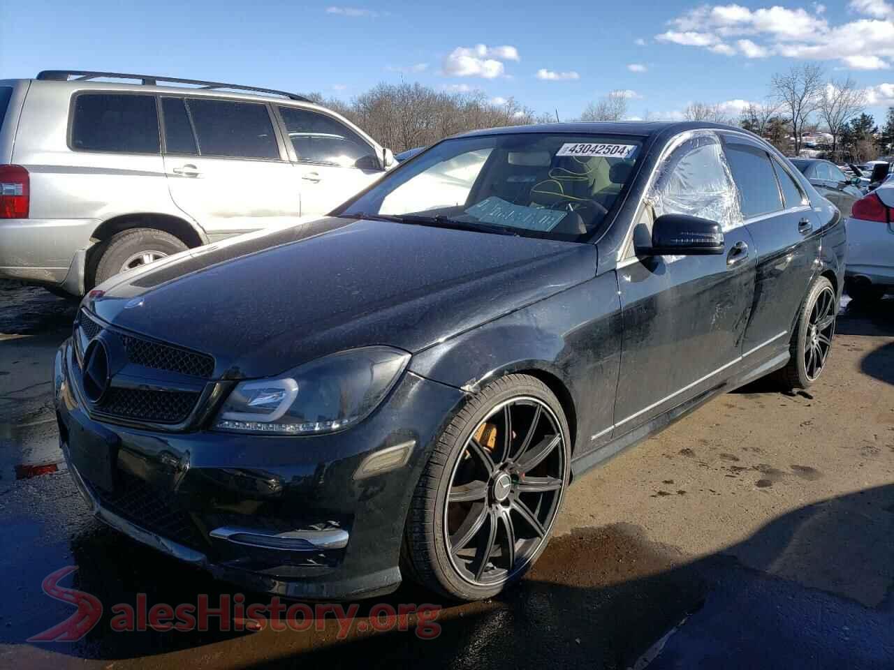 2014 MERCEDES-BENZ C-CLASS — VIN WDDGF8AB4ER311676