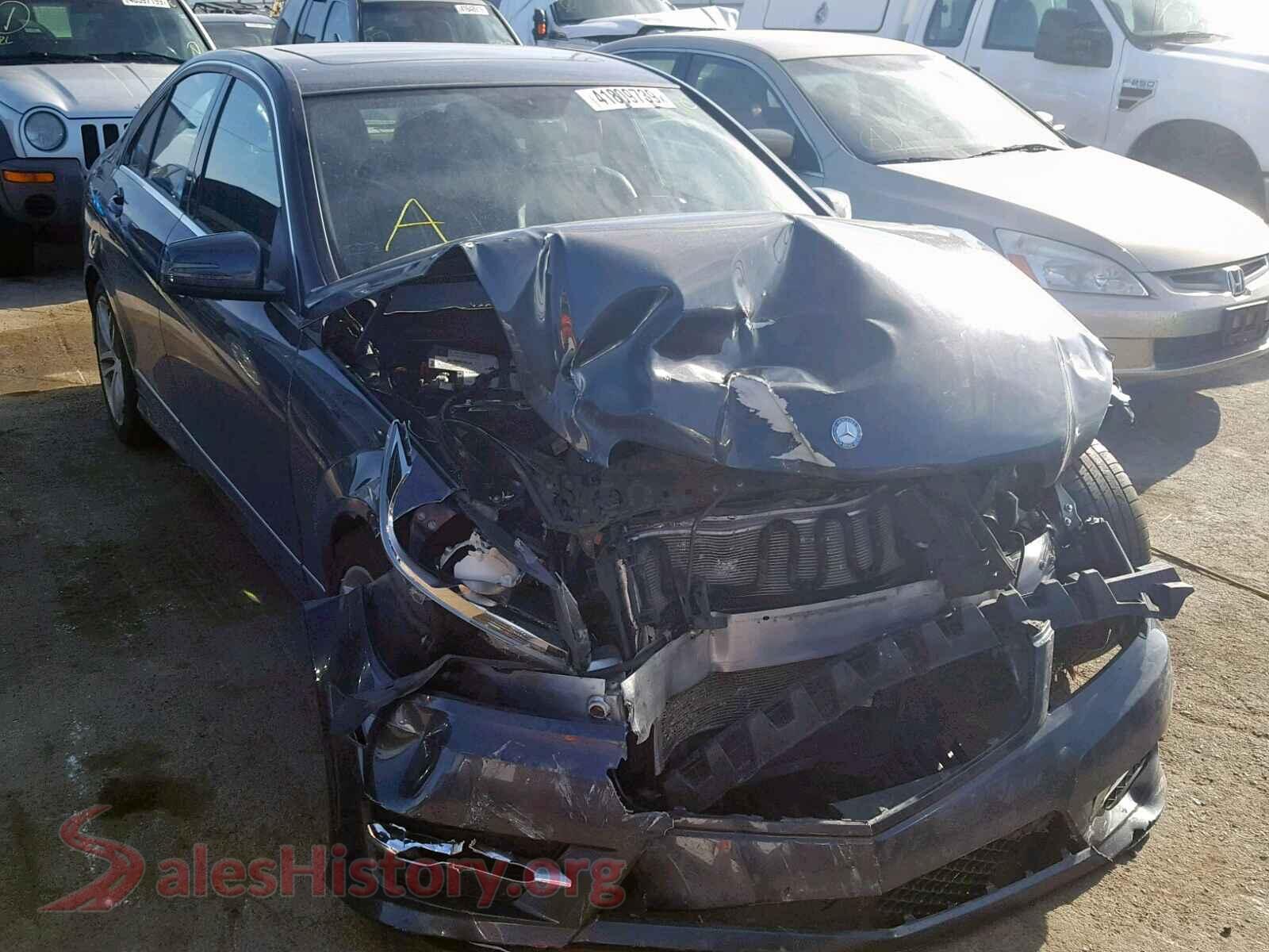 2013 MERCEDES-BENZ C CLASS — VIN WDDGF8AB6DR263175