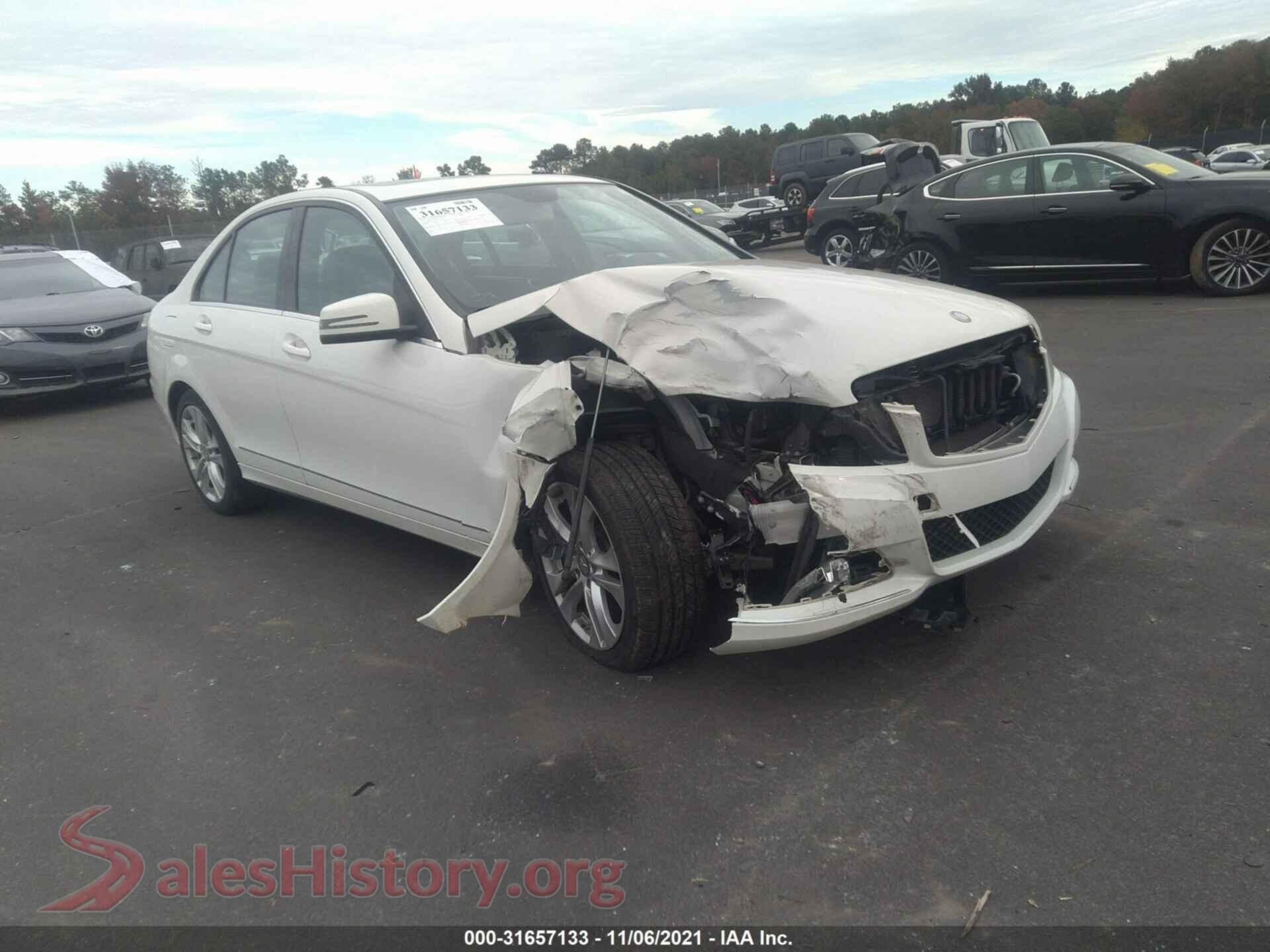 2012 MERCEDES-BENZ C-CLASS — VIN WDDGF8BB2CR235791