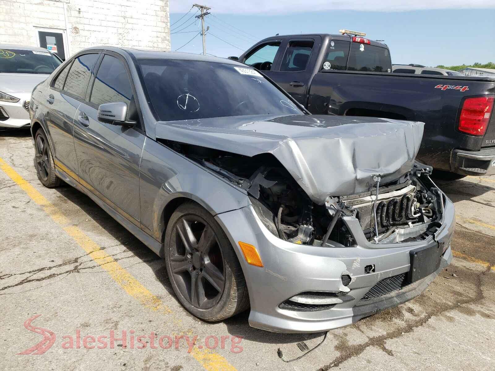 2011 MERCEDES-BENZ C CLASS — VIN WDDGF8BB7BR187610