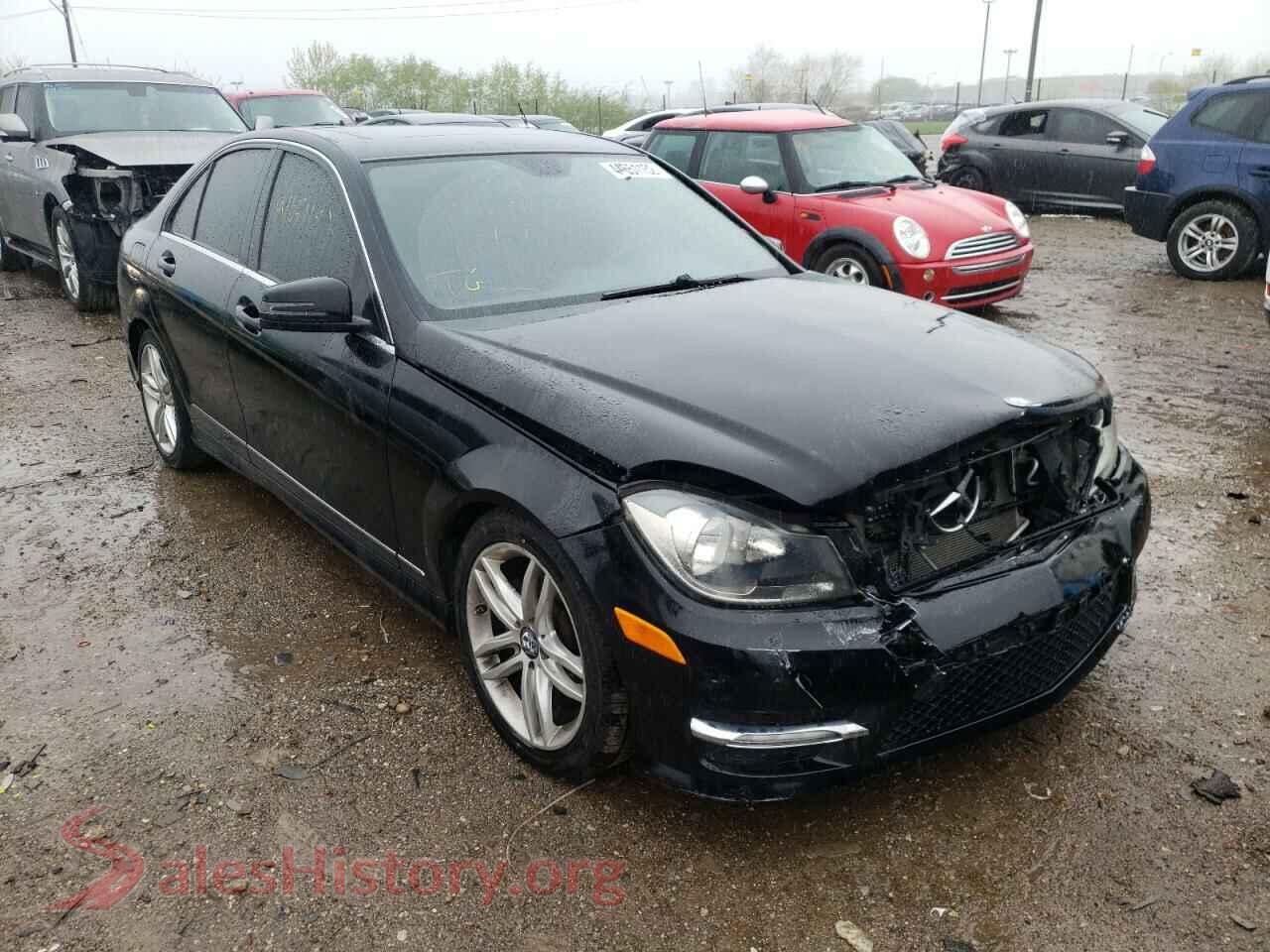 2012 MERCEDES-BENZ C-CLASS — VIN WDDGF8BB8CR202164