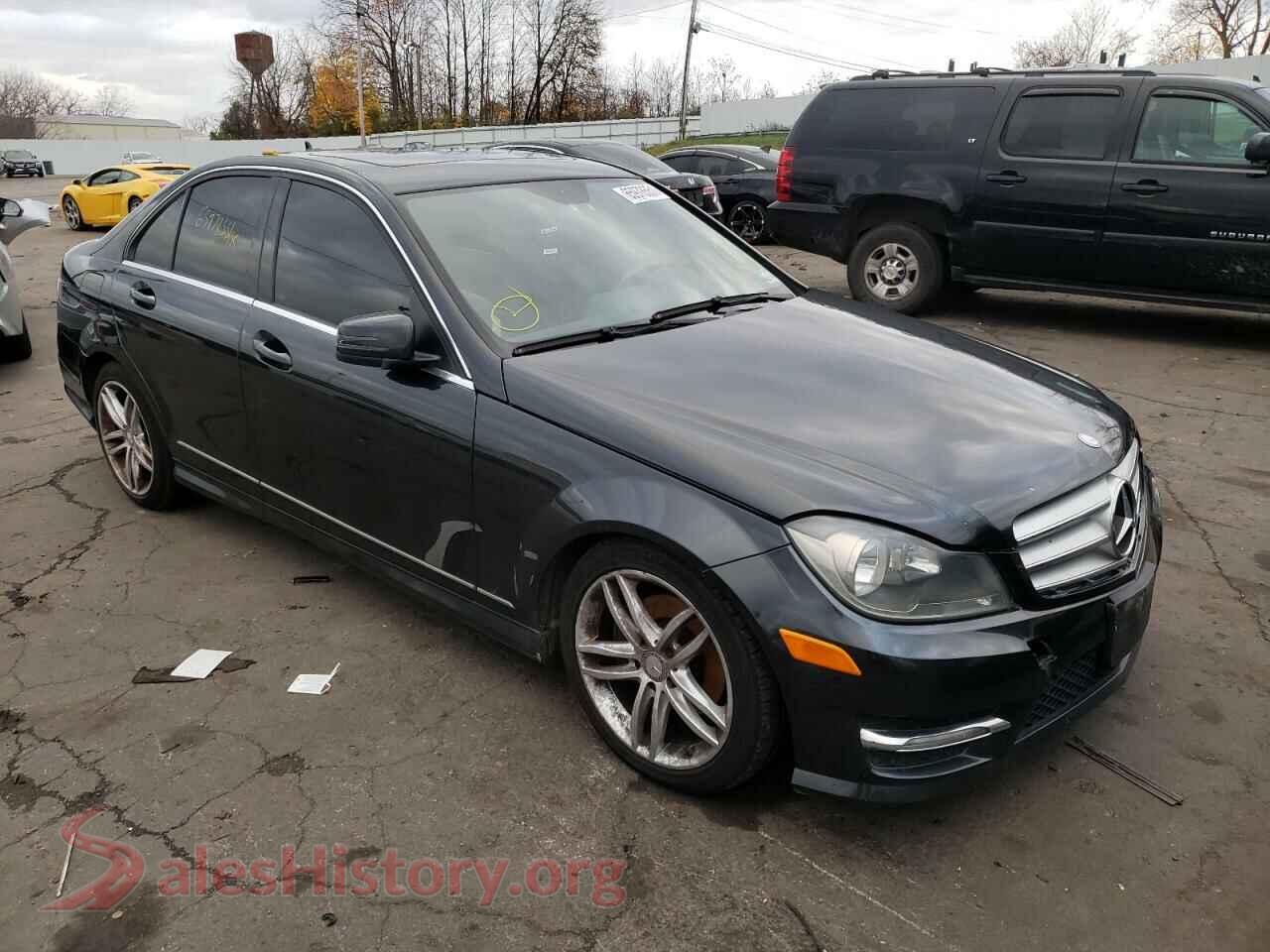2012 MERCEDES-BENZ C-CLASS — VIN WDDGF8BB9CR196133