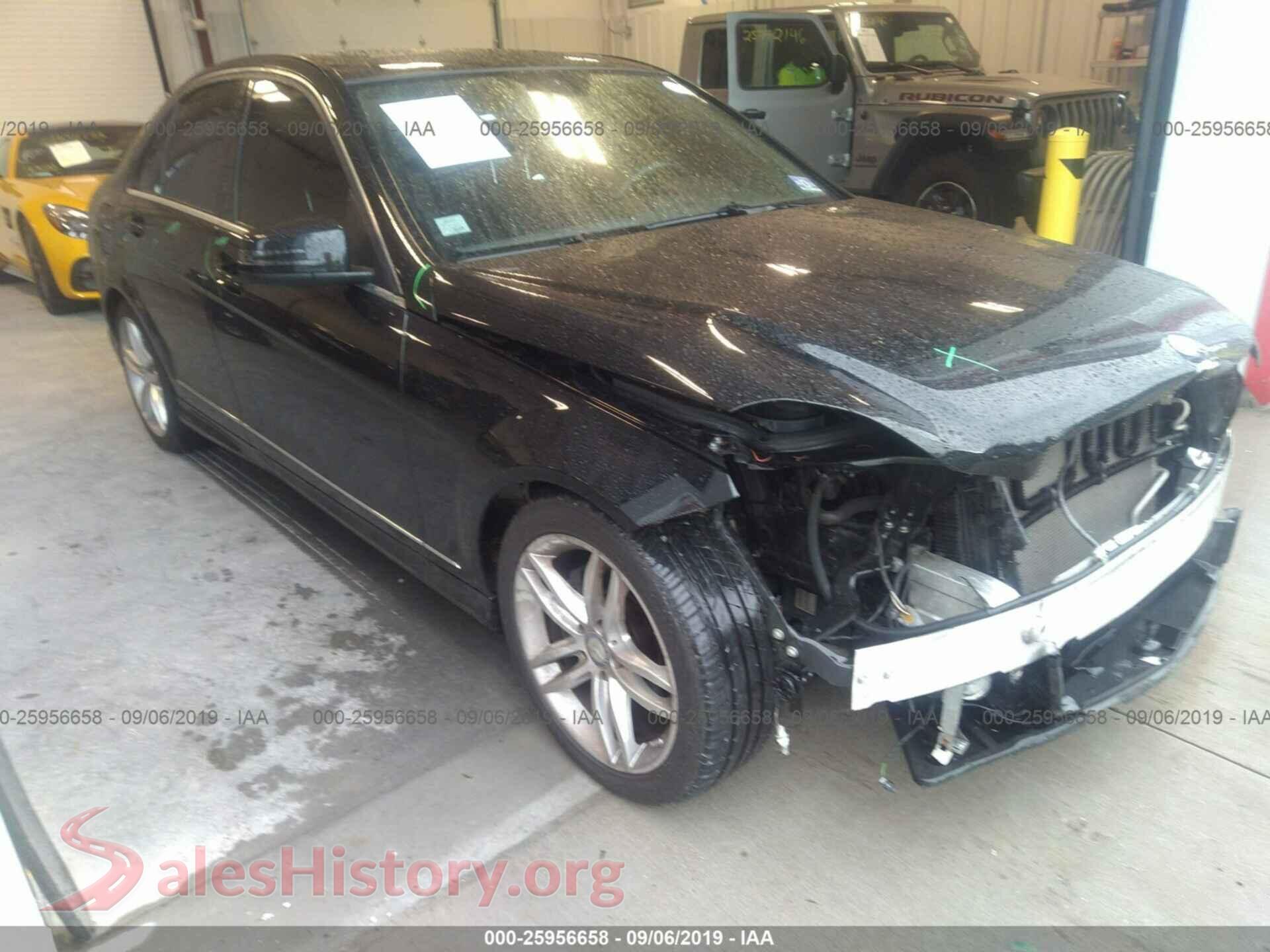 2012 MERCEDES-BENZ C — VIN WDDGF8BB9CR231334