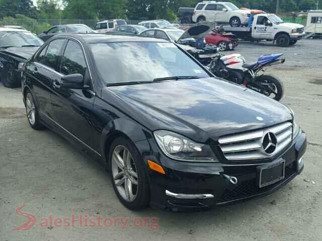 2012 MERCEDES-BENZ C300 — VIN WDDGF8BBXCR211061
