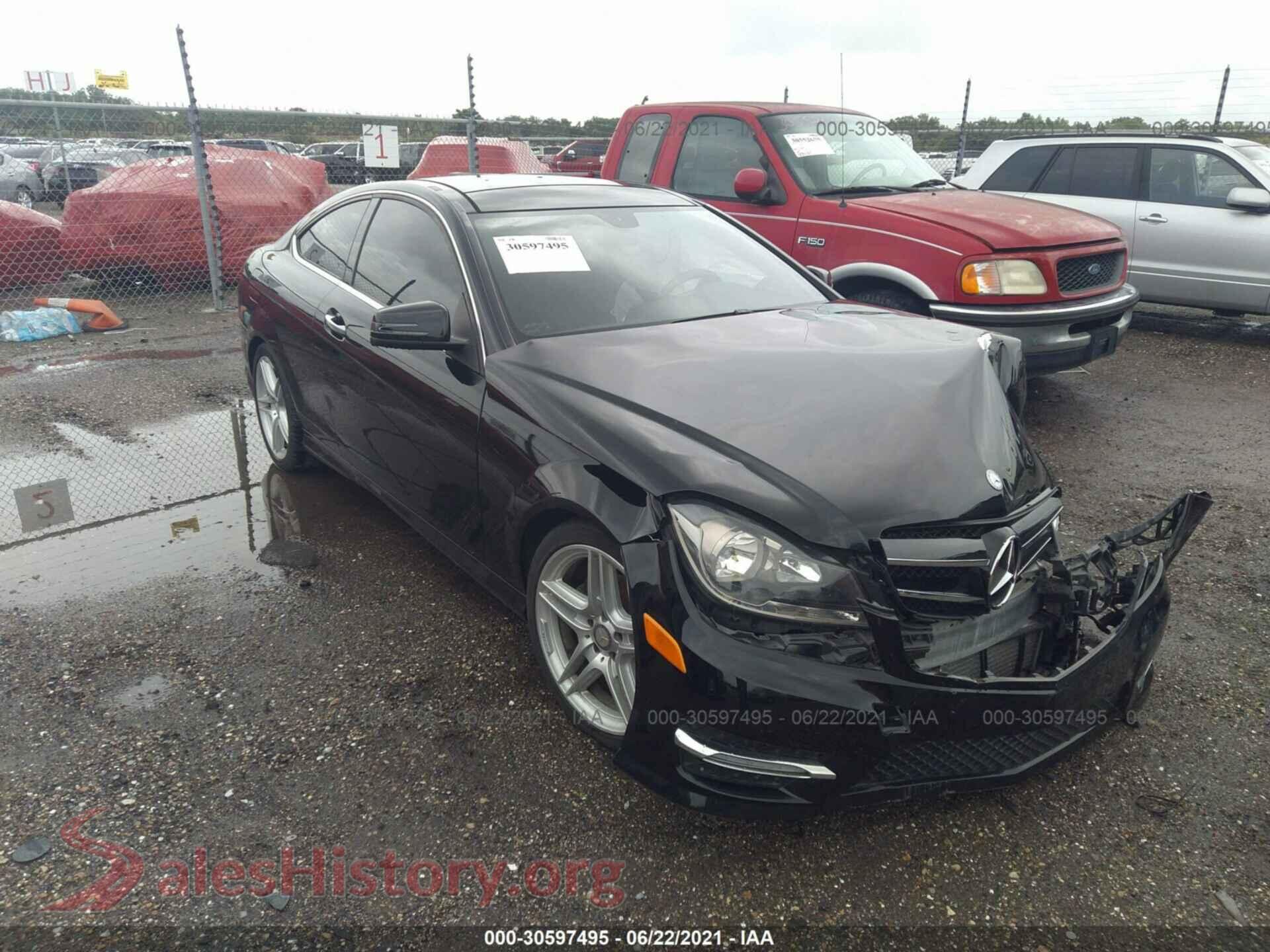 2015 MERCEDES-BENZ C-CLASS — VIN WDDGJ4HB0FG398809