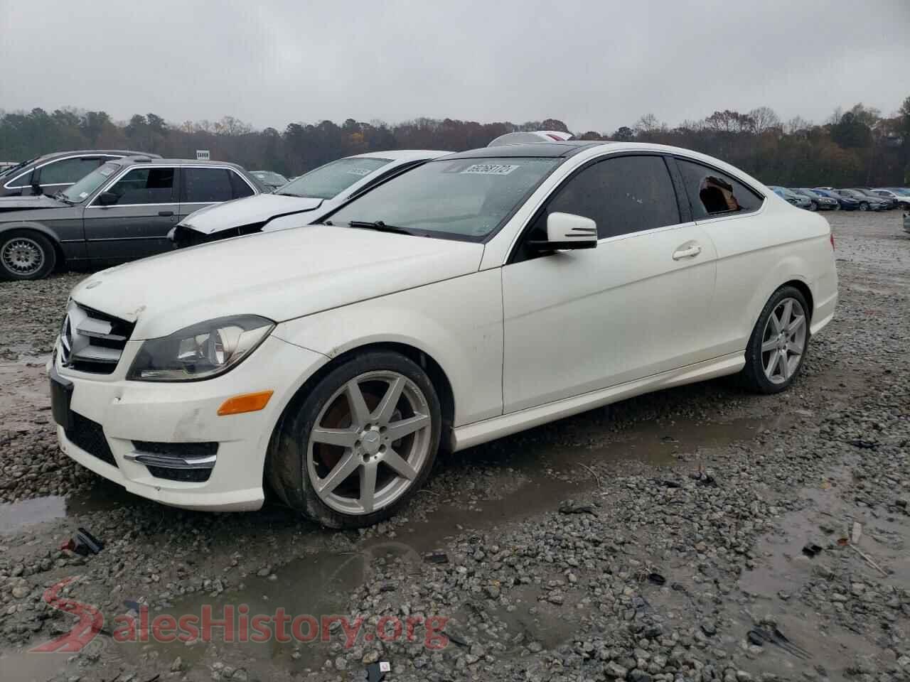 2013 MERCEDES-BENZ C-CLASS — VIN WDDGJ4HB1DG046030