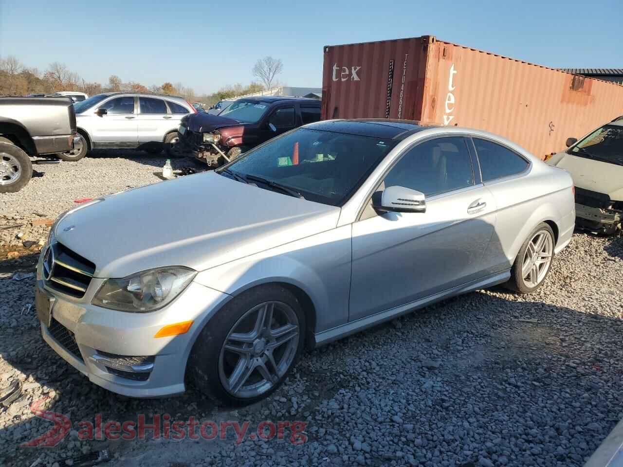 2015 MERCEDES-BENZ C-CLASS — VIN WDDGJ4HB1FG371389