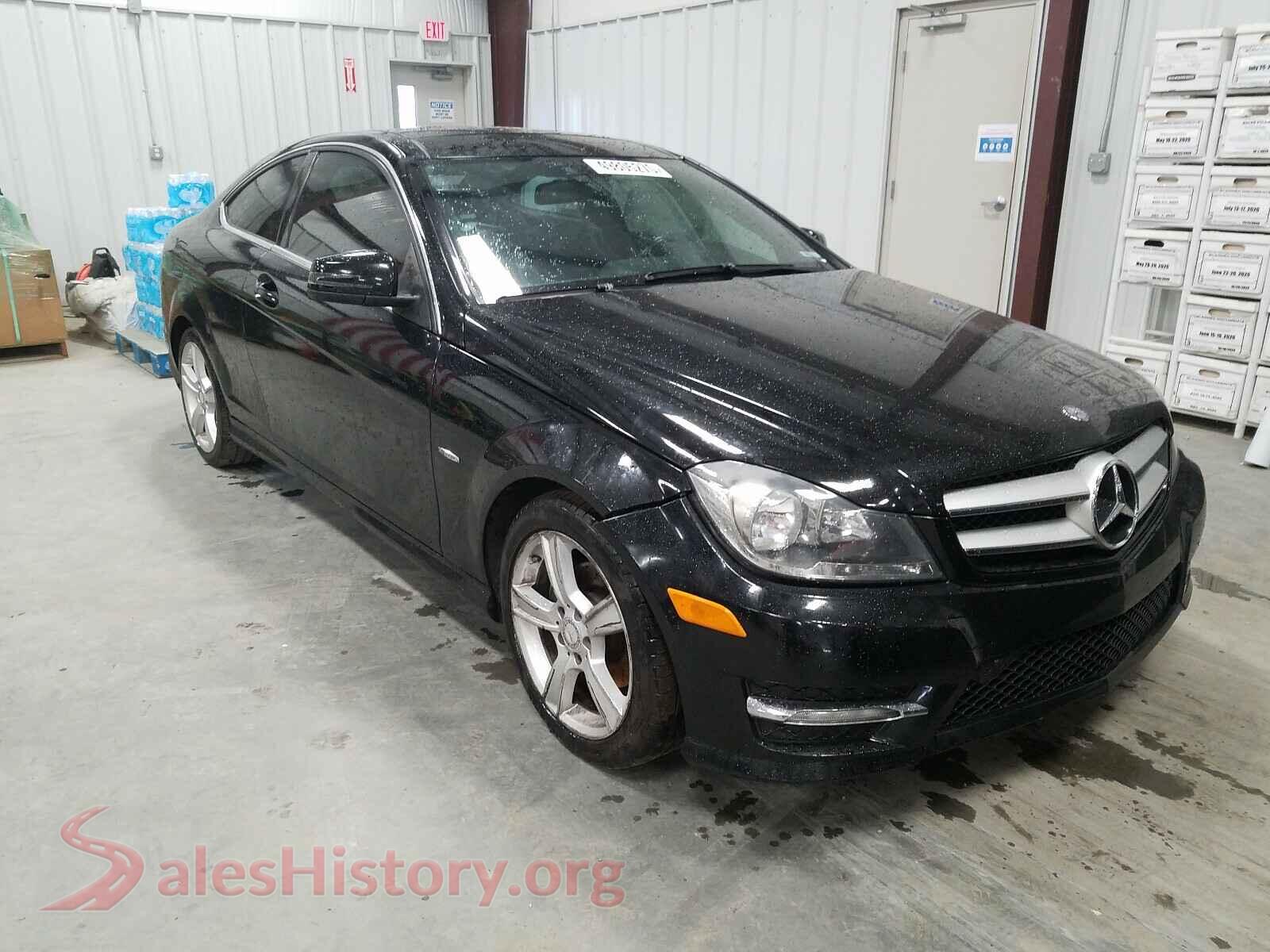 2012 MERCEDES-BENZ C CLASS — VIN WDDGJ4HB4CF881687