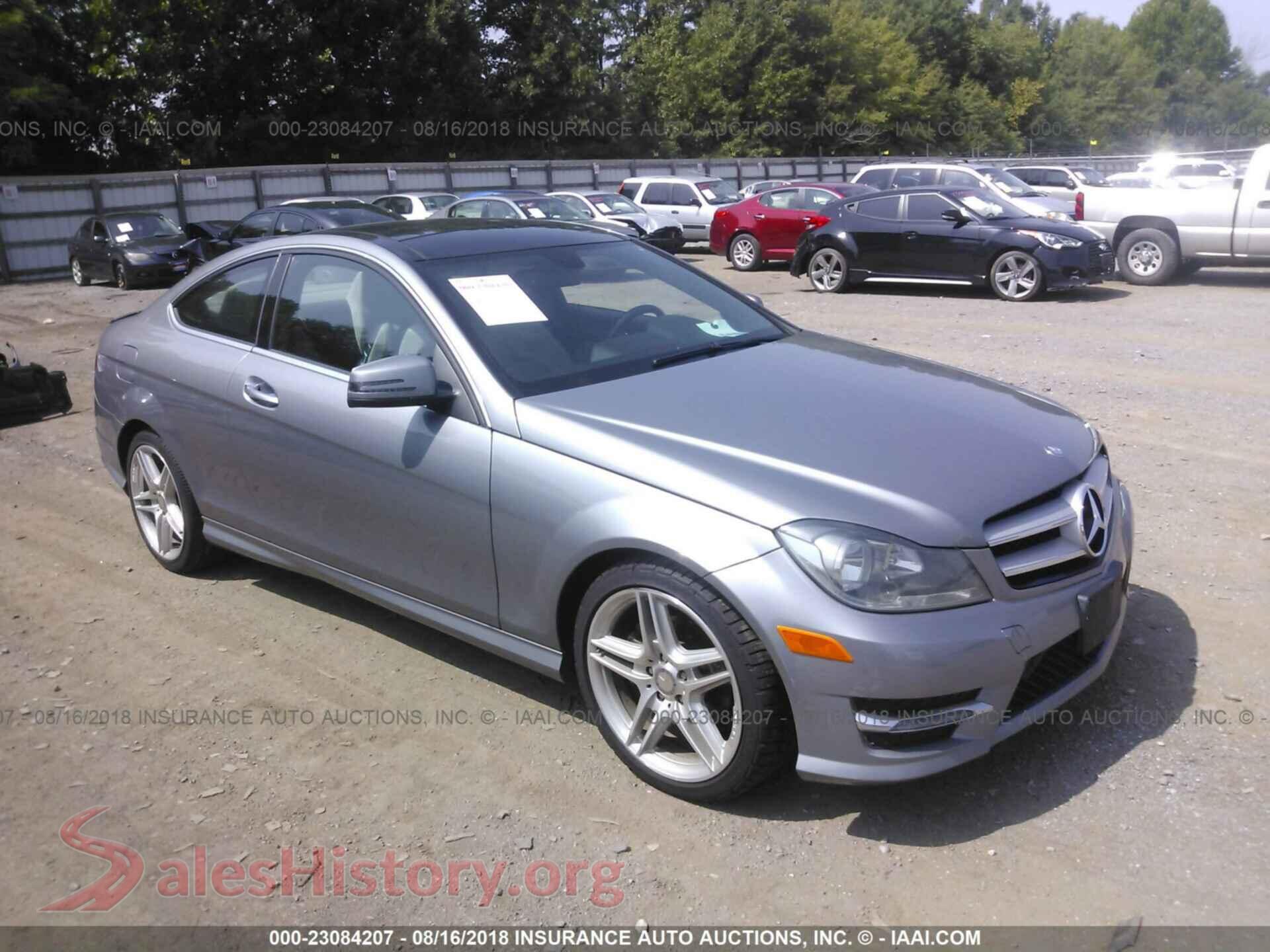2013 Mercedes-benz C — VIN WDDGJ4HB5DG034415