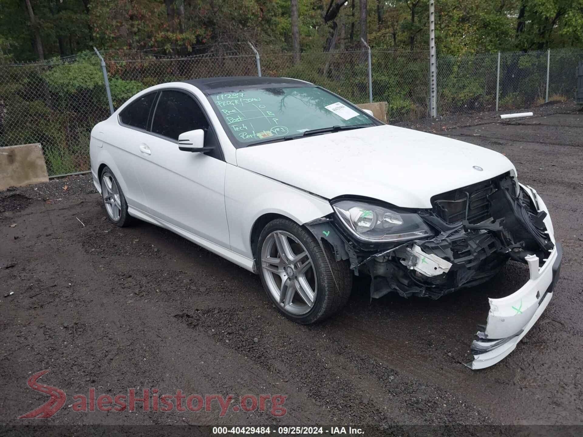 2014 MERCEDES-BENZ C 250 — VIN WDDGJ4HB5EG222482