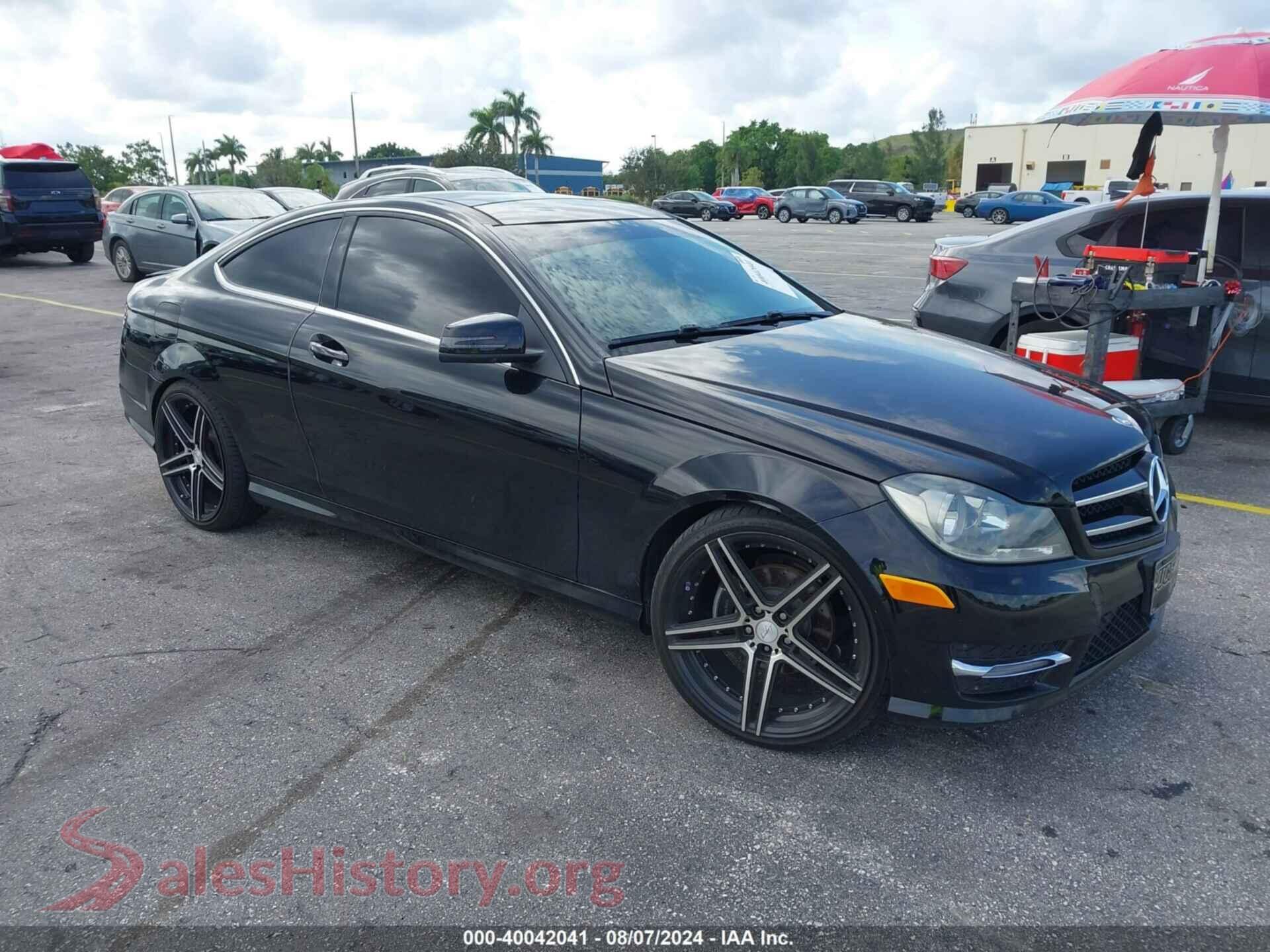 2015 MERCEDES-BENZ C 250 — VIN WDDGJ4HB6FG417542