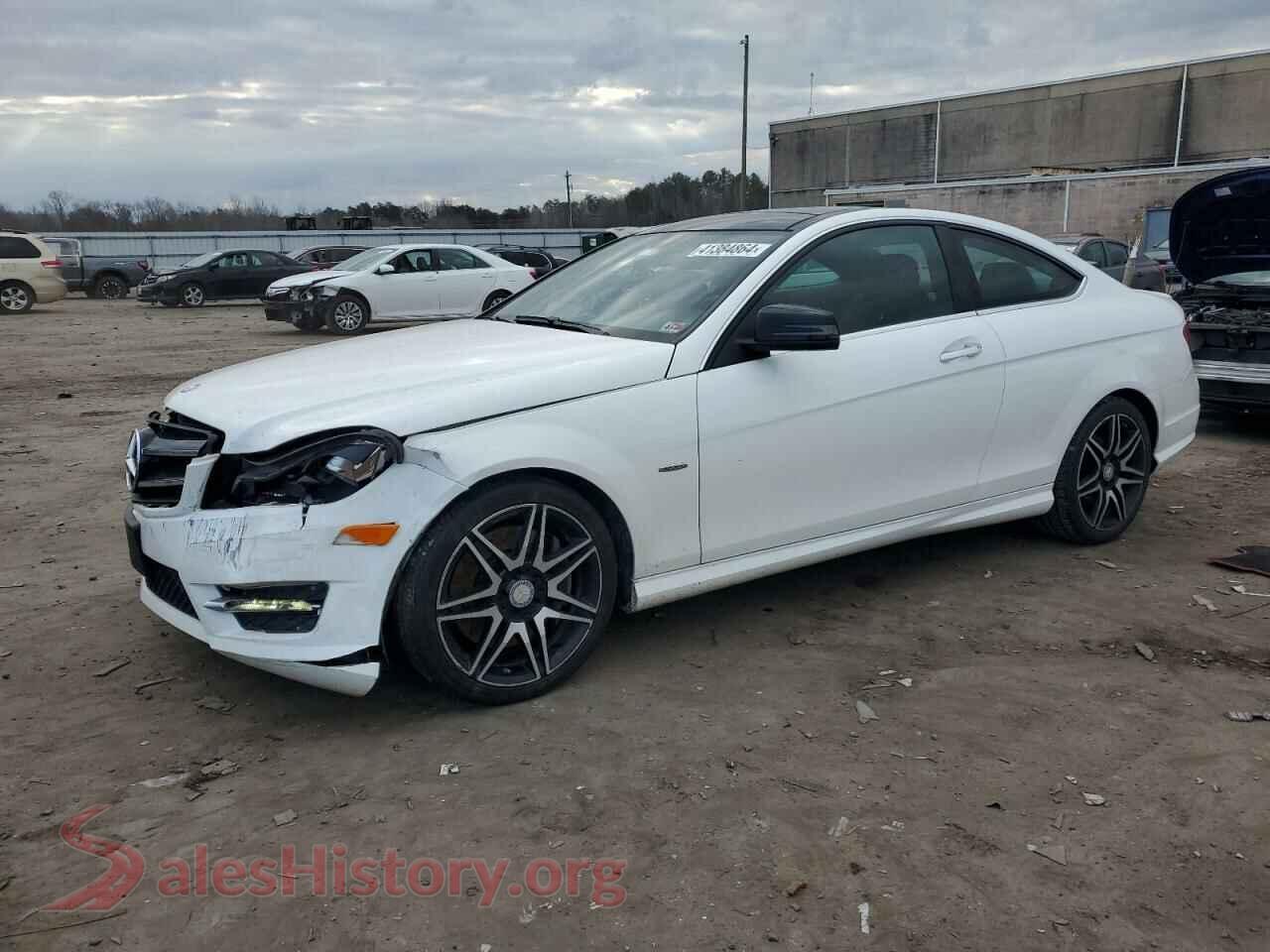 2014 MERCEDES-BENZ C-CLASS — VIN WDDGJ4HB9EG202543