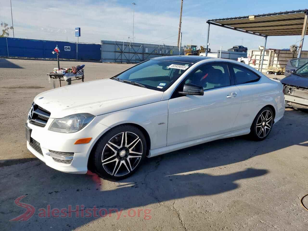 2015 MERCEDES-BENZ C-CLASS — VIN WDDGJ4HB9FG433069
