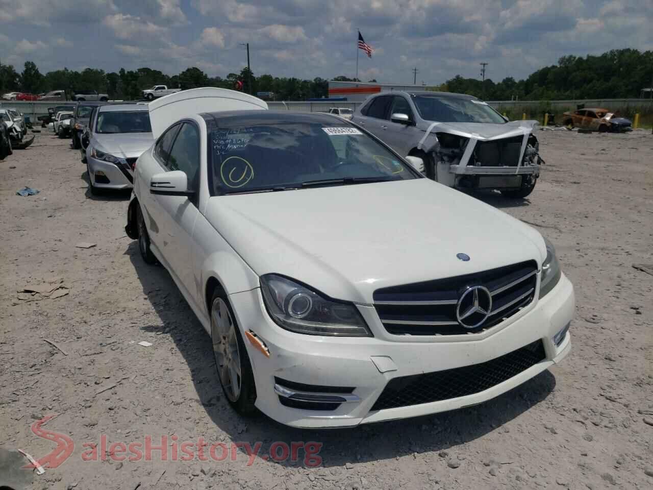 2015 MERCEDES-BENZ C-CLASS — VIN WDDGJ4HBXFG378616
