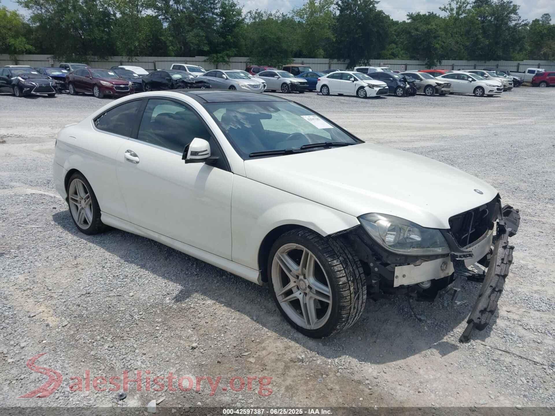 2014 MERCEDES-BENZ C 350 — VIN WDDGJ5HB8EG237340