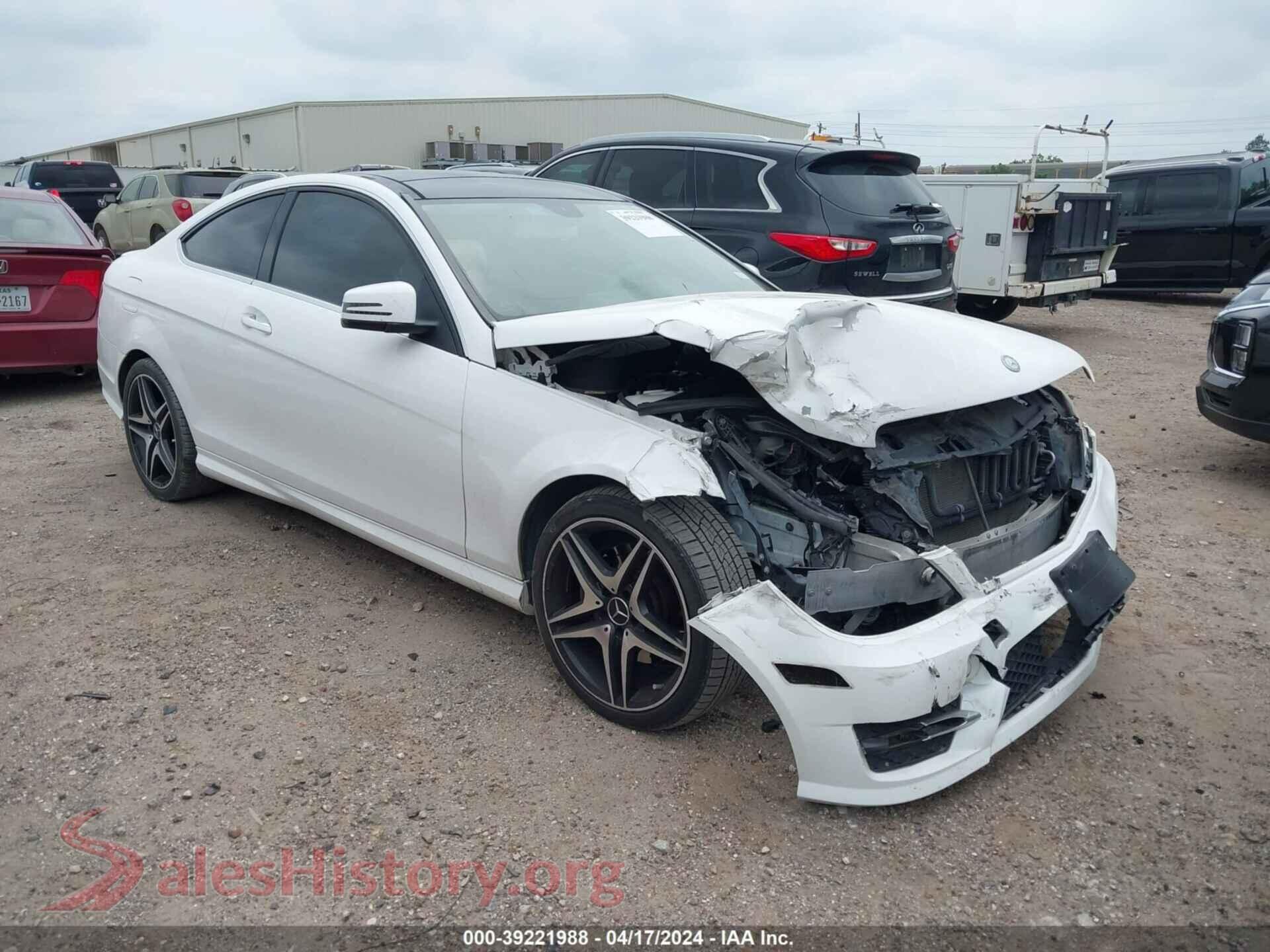 2014 MERCEDES-BENZ C 350 — VIN WDDGJ5HB9EG164821