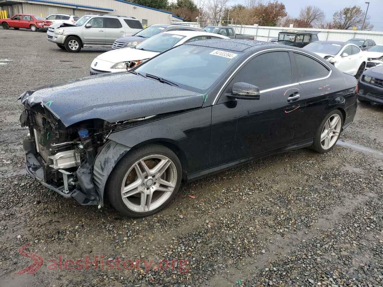 2015 MERCEDES-BENZ C-CLASS — VIN WDDGJ5HBXFG416206