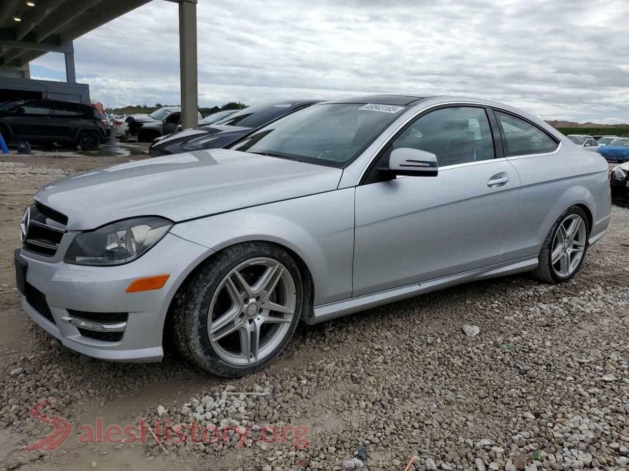 2015 MERCEDES-BENZ C-CLASS — VIN WDDGJ8JB0FG369733