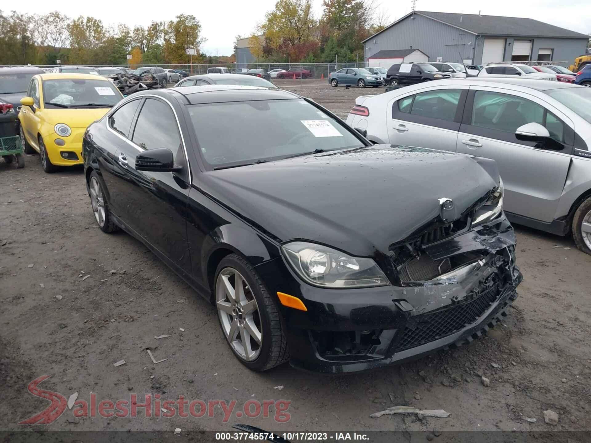 2015 MERCEDES-BENZ C 350 — VIN WDDGJ8JB2FG368955