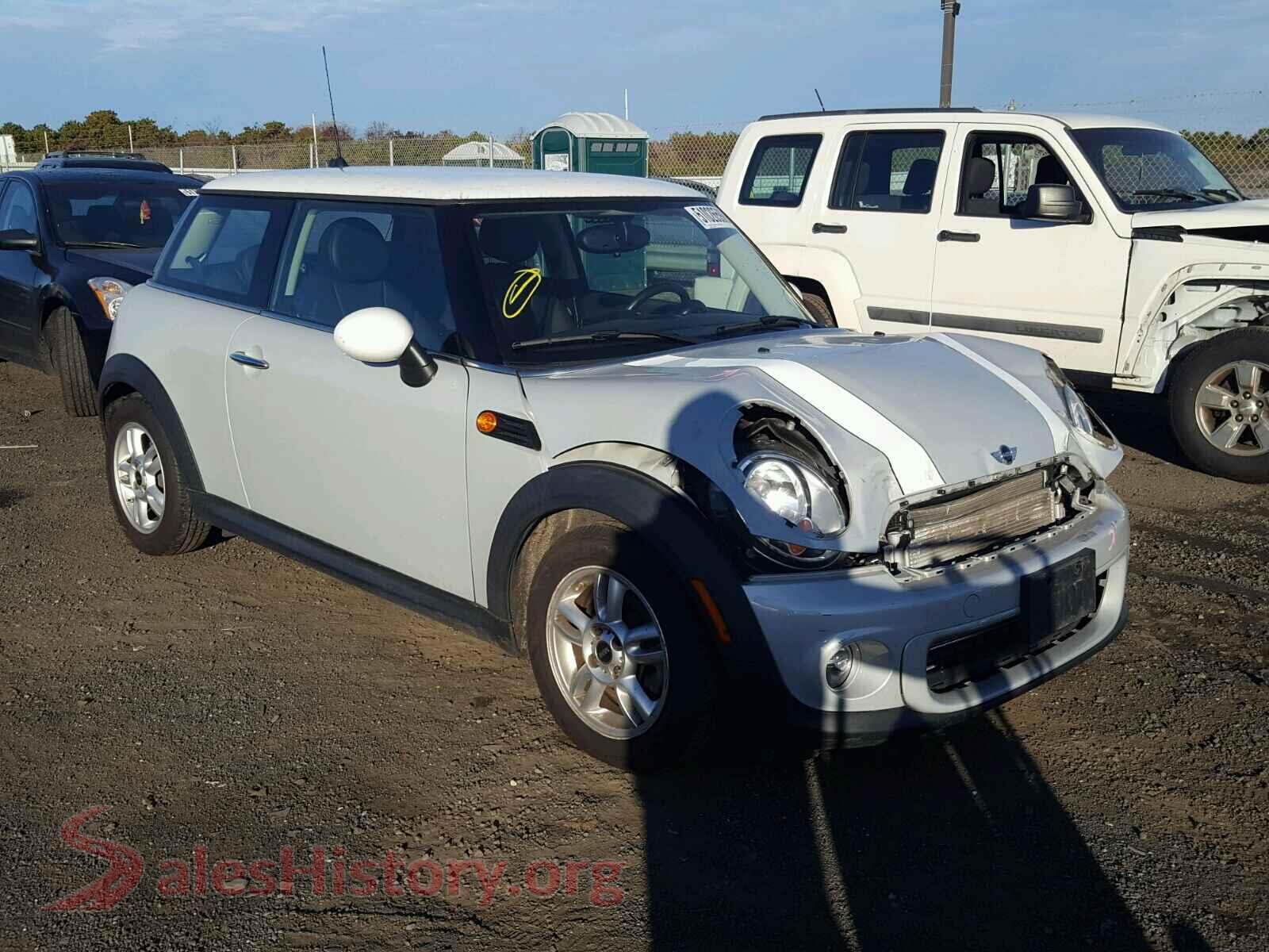 2013 MINI COOPER — VIN WMWSU3C50DT679582