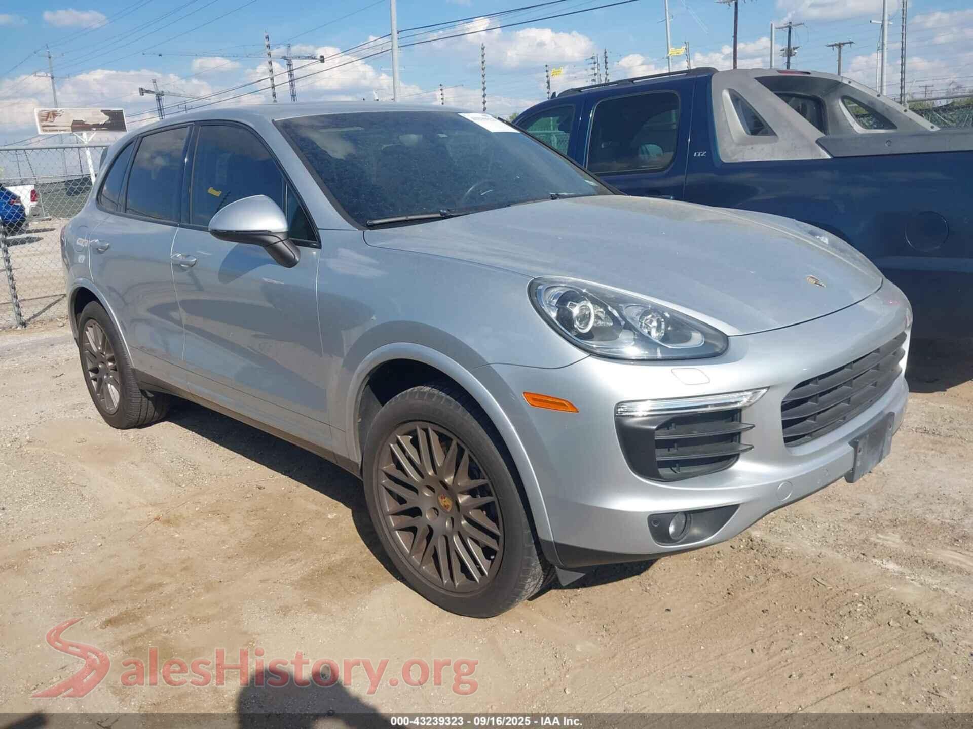 2017 PORSCHE CAYENNE — VIN WP1AA2A22HKA82454