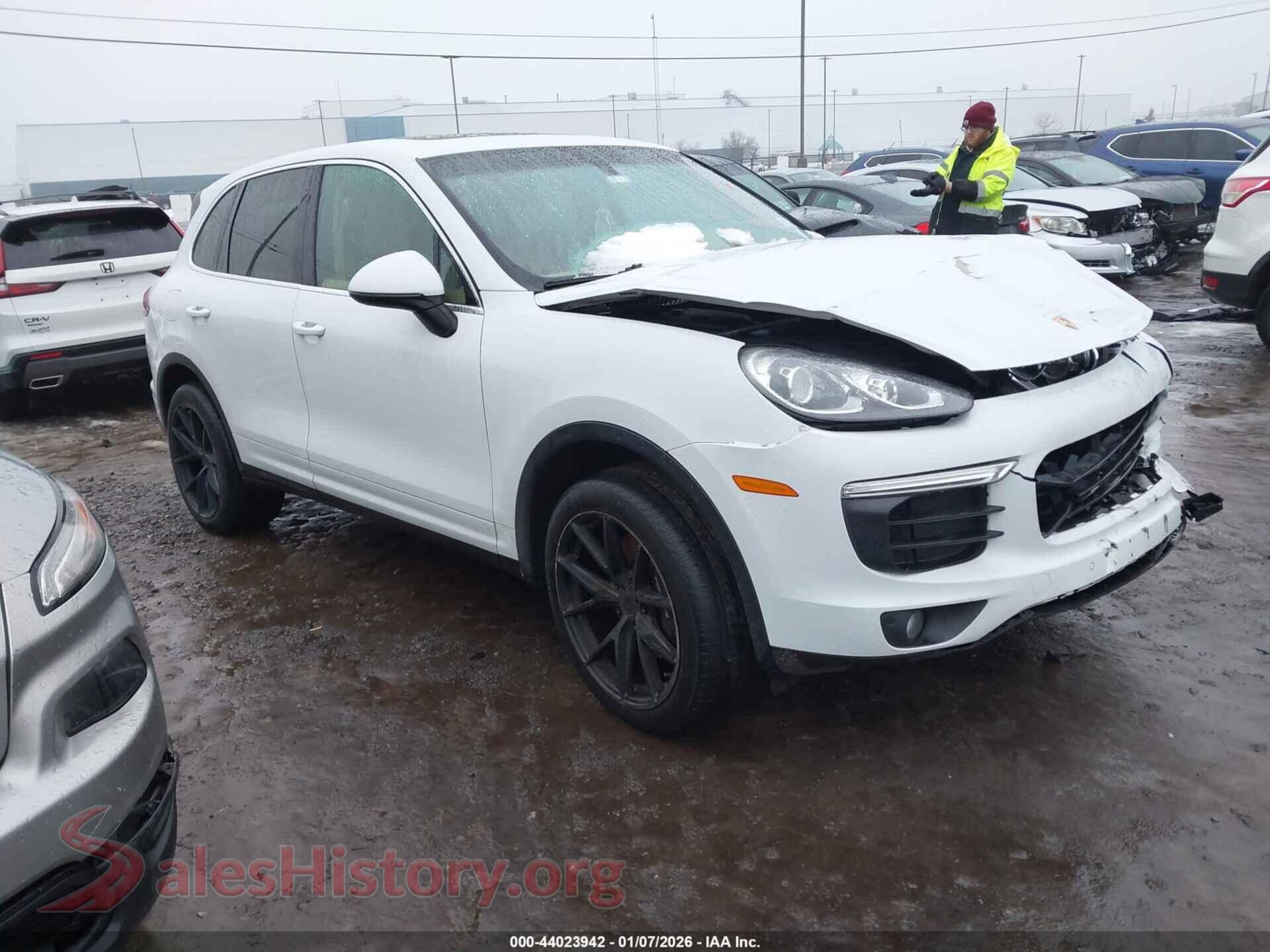 2016 PORSCHE CAYENNE — VIN WP1AA2A28GKA12343