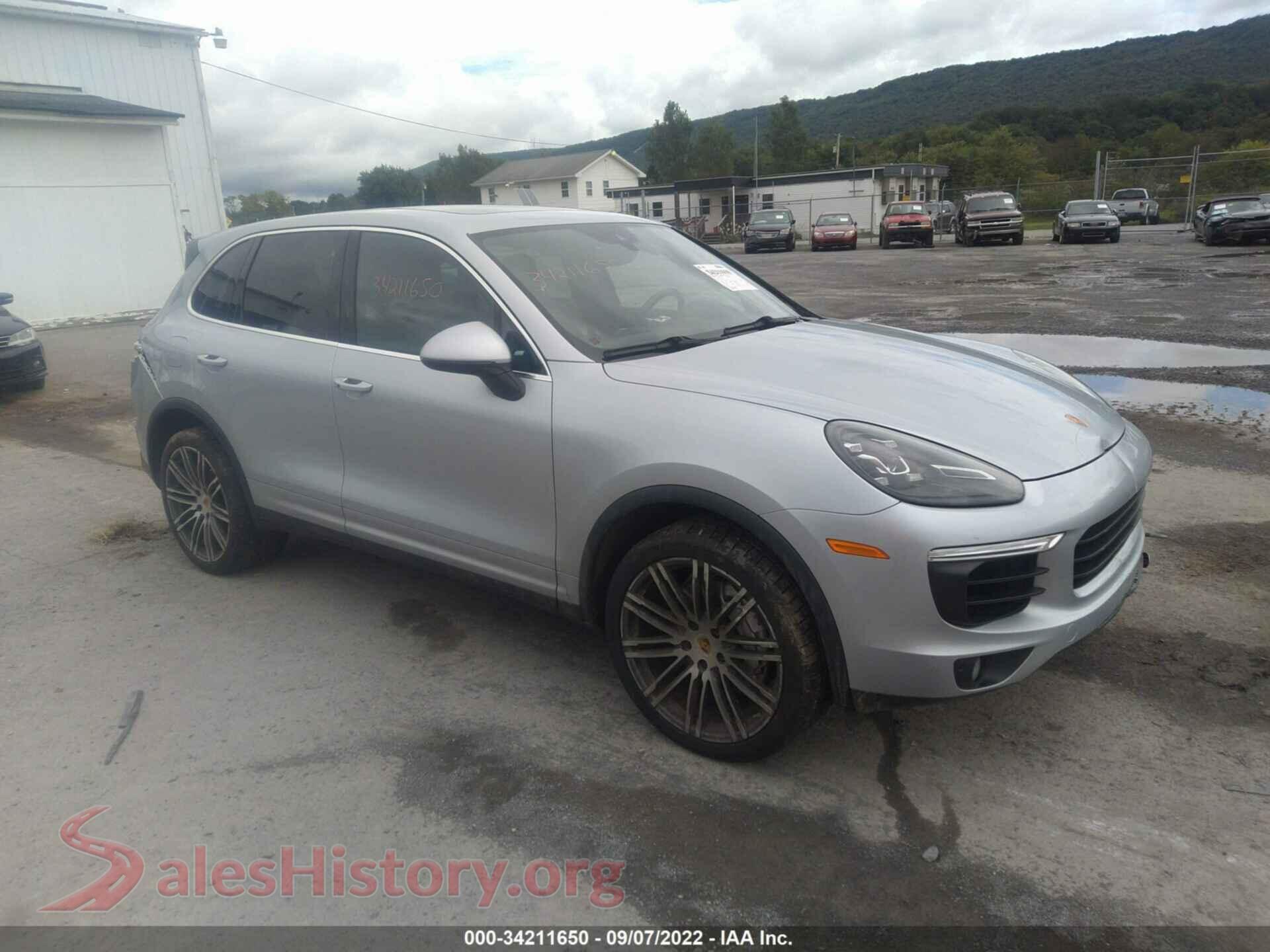 2017 PORSCHE CAYENNE — VIN WP1AB2A23HLA51527