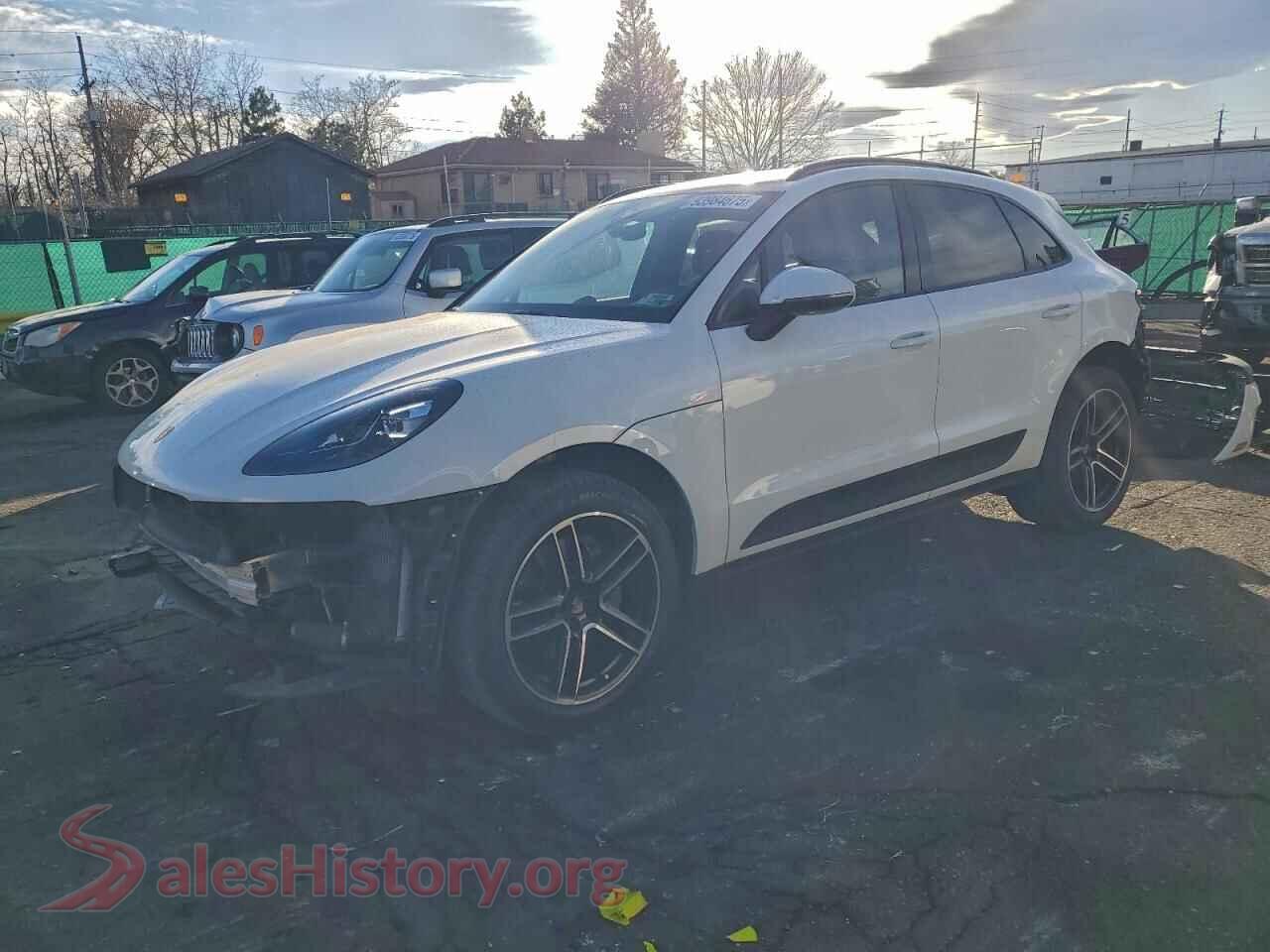 2019 PORSCHE MACAN — VIN WP1AB2A57KLB30135