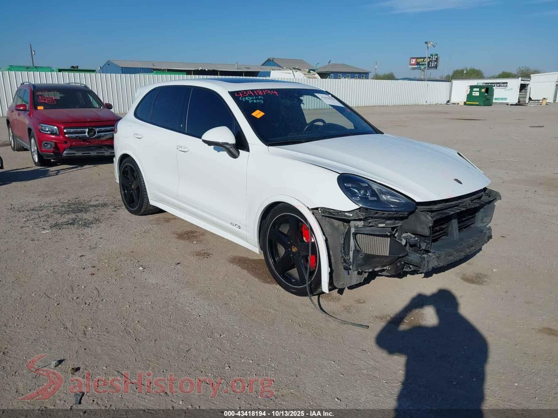 2016 PORSCHE CAYENNE — VIN WP1AD2A2XGLA75493