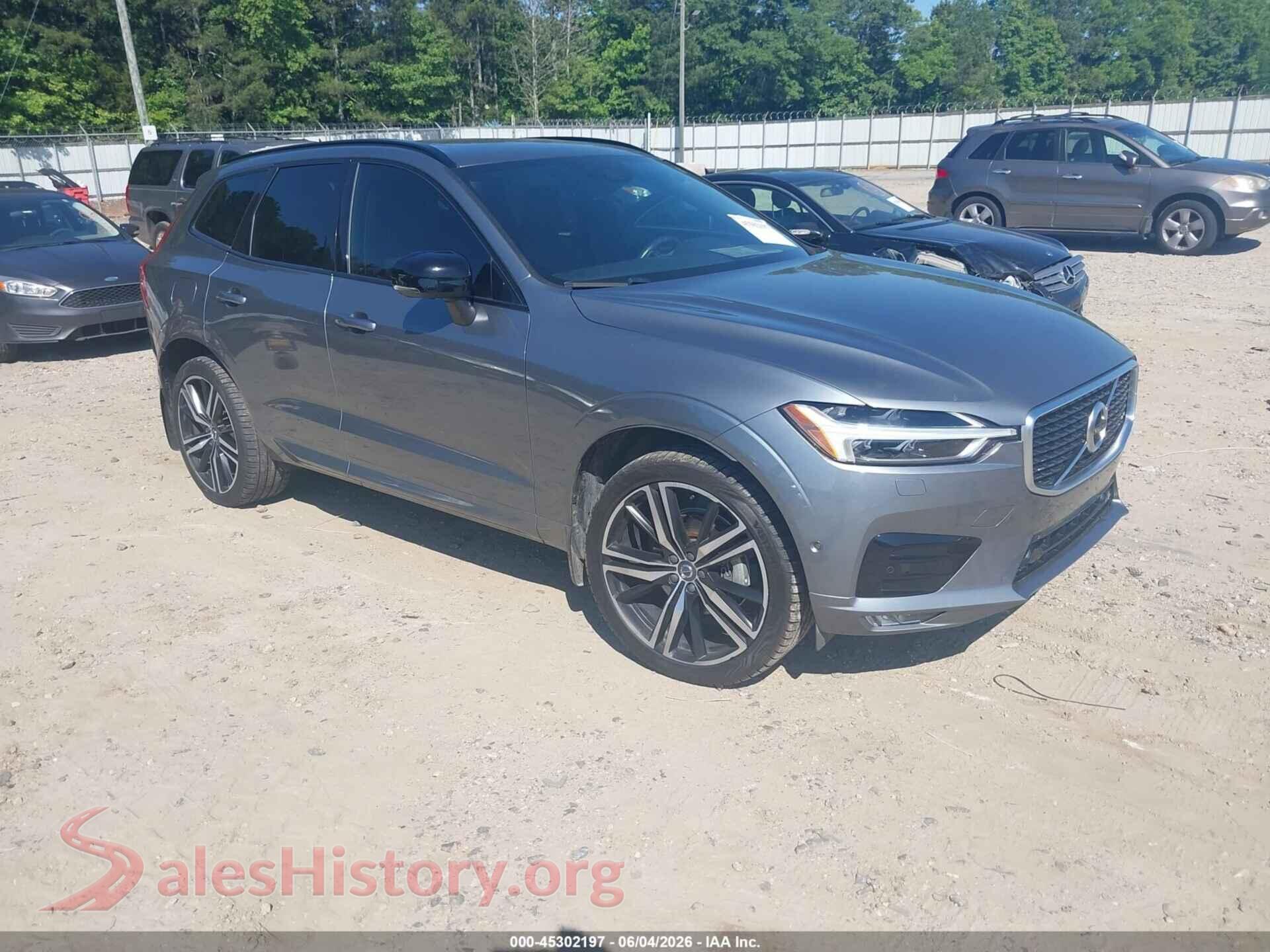 2020 VOLVO XC60 — VIN YV4102DM2L1512402
