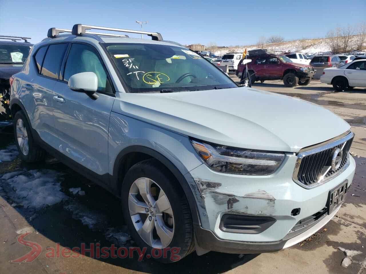 2019 VOLVO XC40 — VIN YV4162UK8K2058033