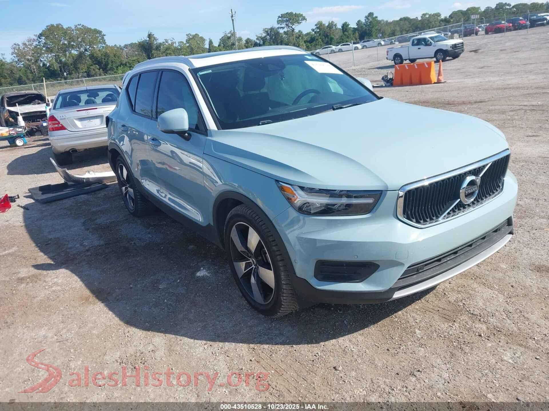 2019 VOLVO XC40 — VIN YV4162UK9K2118854