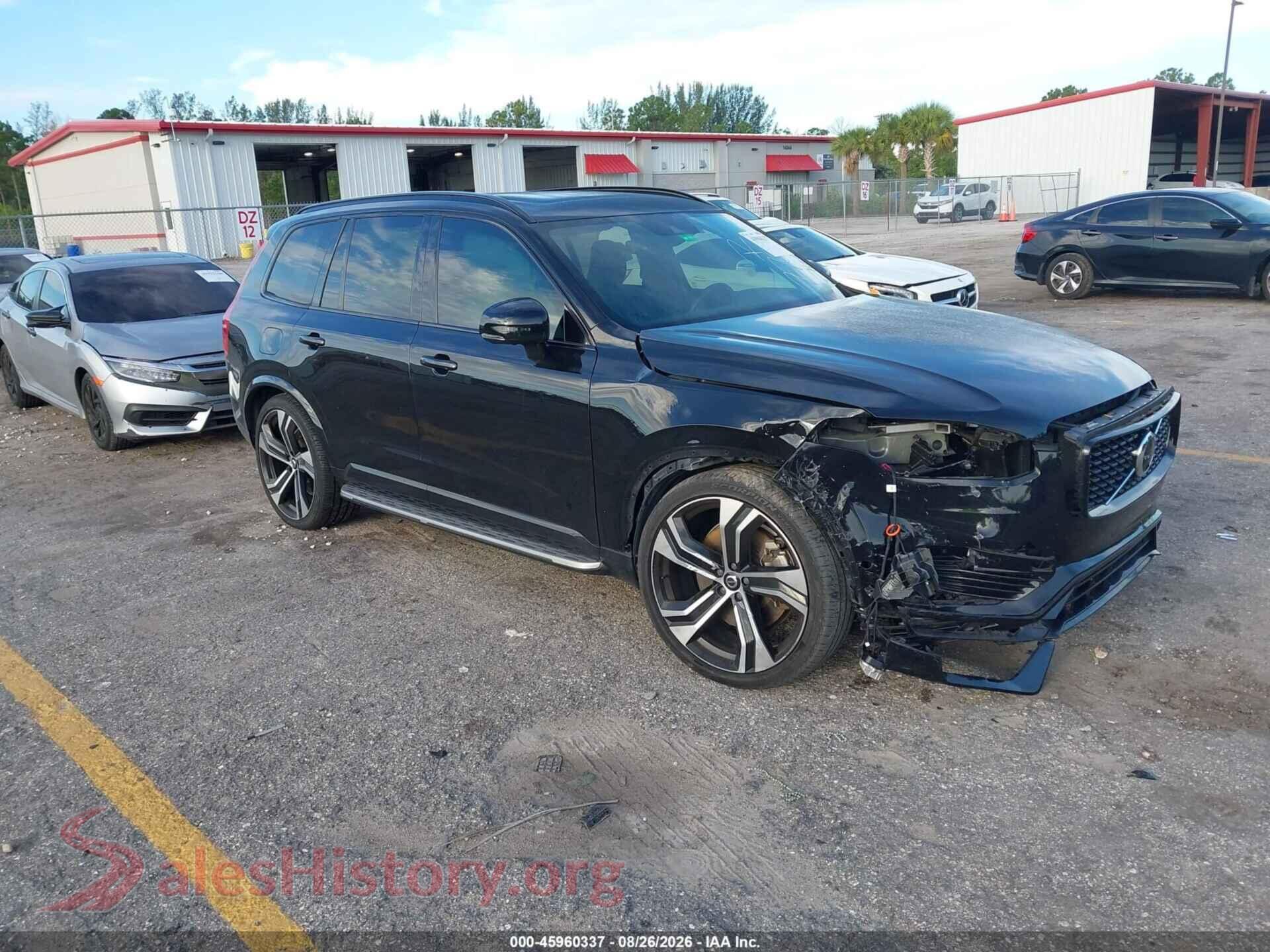 2022 VOLVO XC90 RECHARGE PLUG-IN HYBRID — VIN YV4BR0CM1N1777704