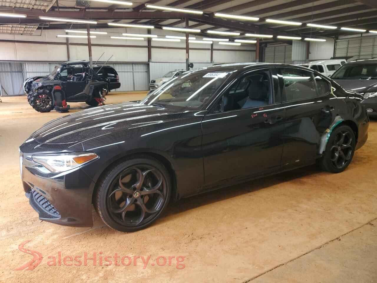 2018 ALFA ROMEO GIULIA — VIN ZARFAECN5J7598807