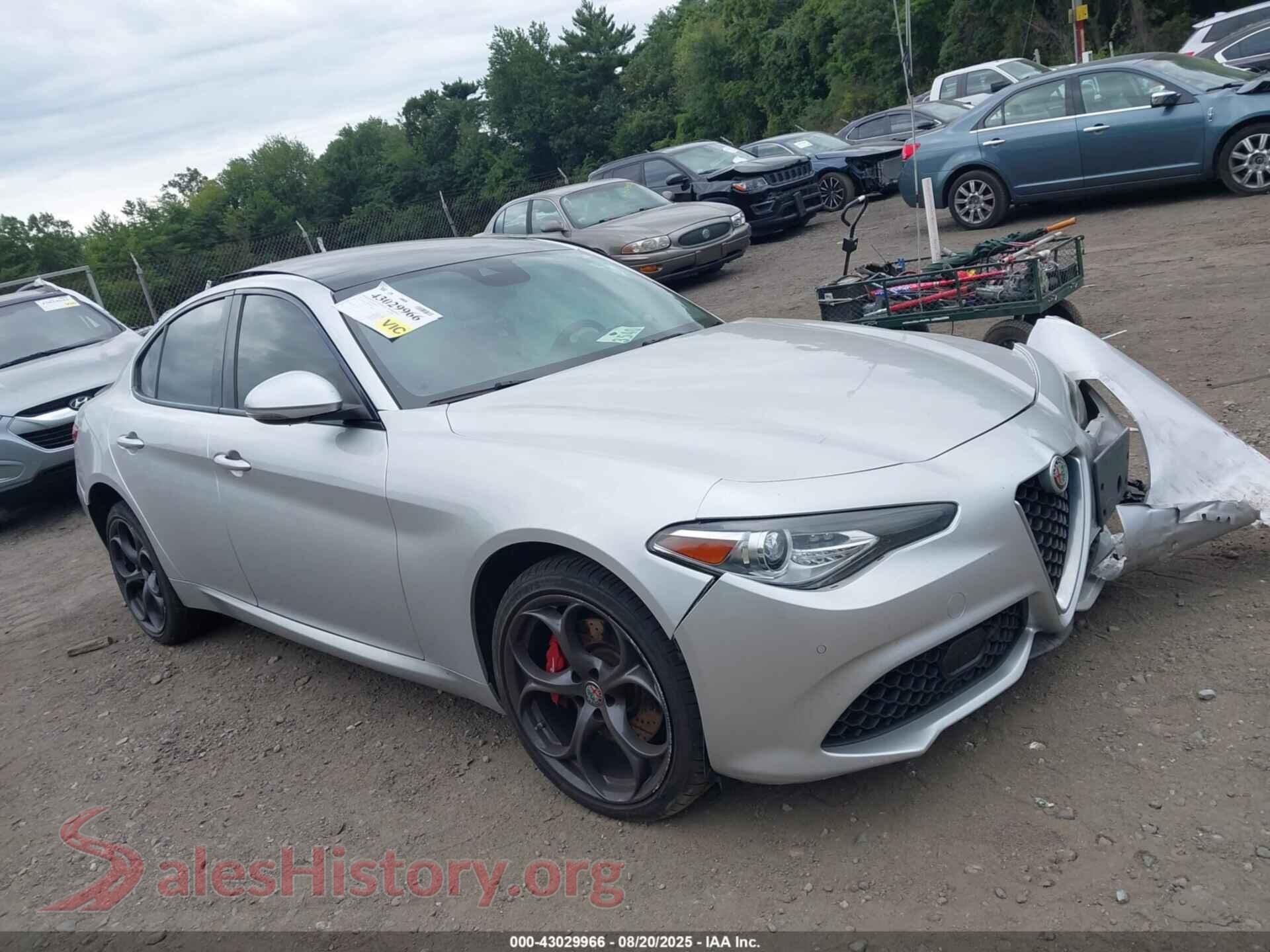 2017 ALFA ROMEO GIULIA — VIN ZARFAEEN9H7549116