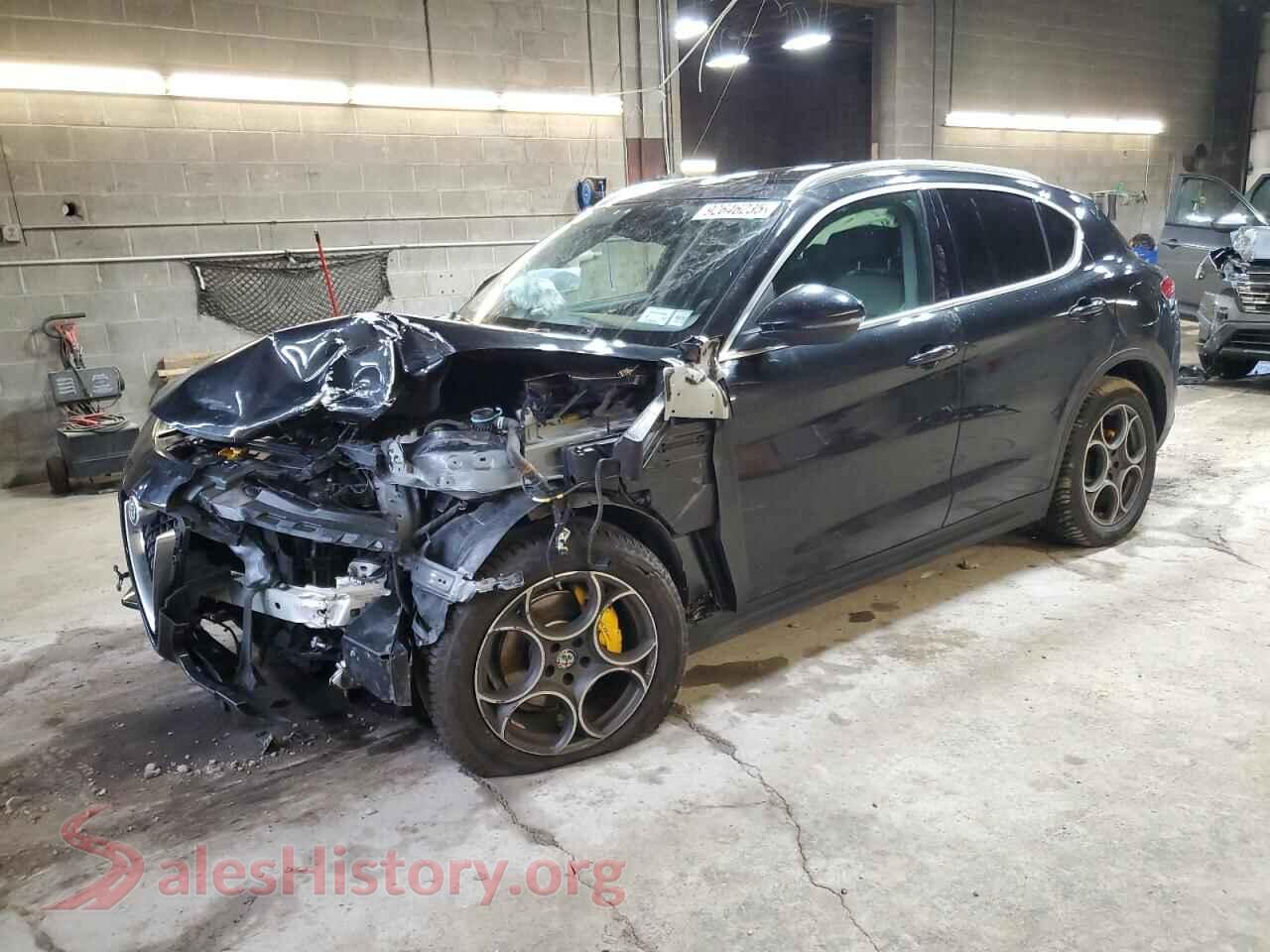 2018 ALFA ROMEO STELVIO — VIN ZASFAKAN8J7B83306