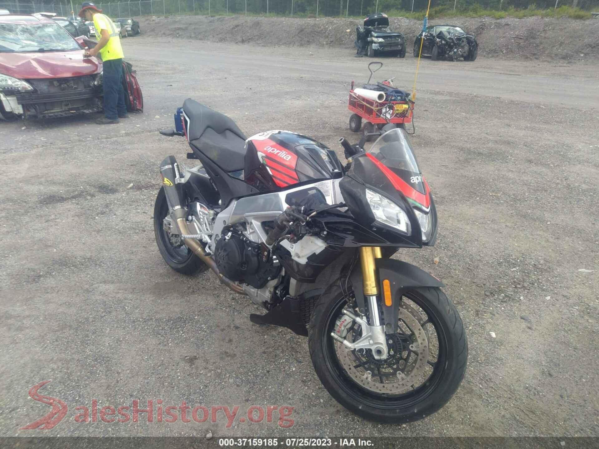 2018 APRILIA TUONO — VIN ZD4KGU004JS000430